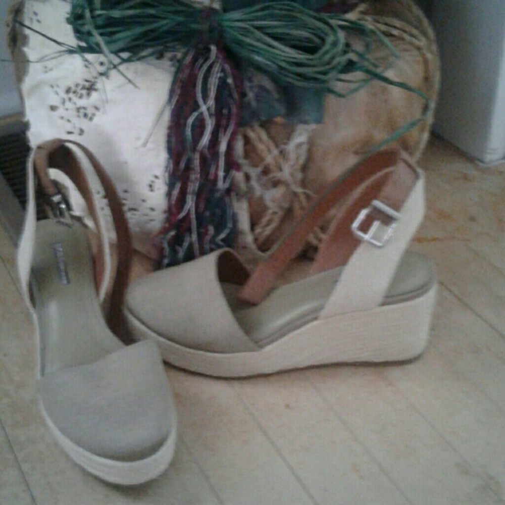 Wedged heels canvas sandle - Picture 2 of 4